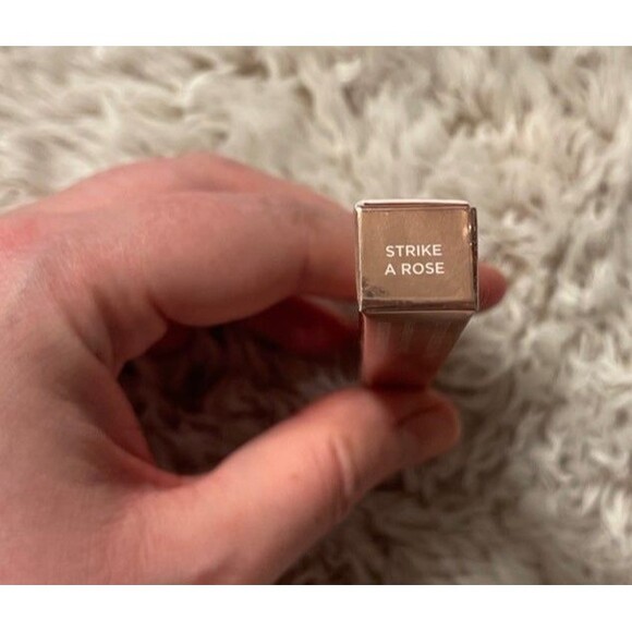 Laura Mercier Caviar Stick Eye Shadow - Roseglow Collection: Strike A Rose - Picture 9 of 11